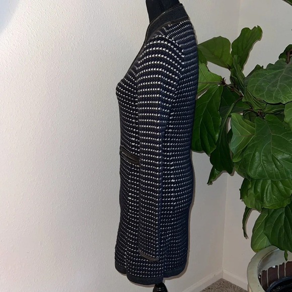 Tory Burch Women’s Houndstooth Blue White Leather Trim Car Coat Sweater Jumper - Picture 8 of 16